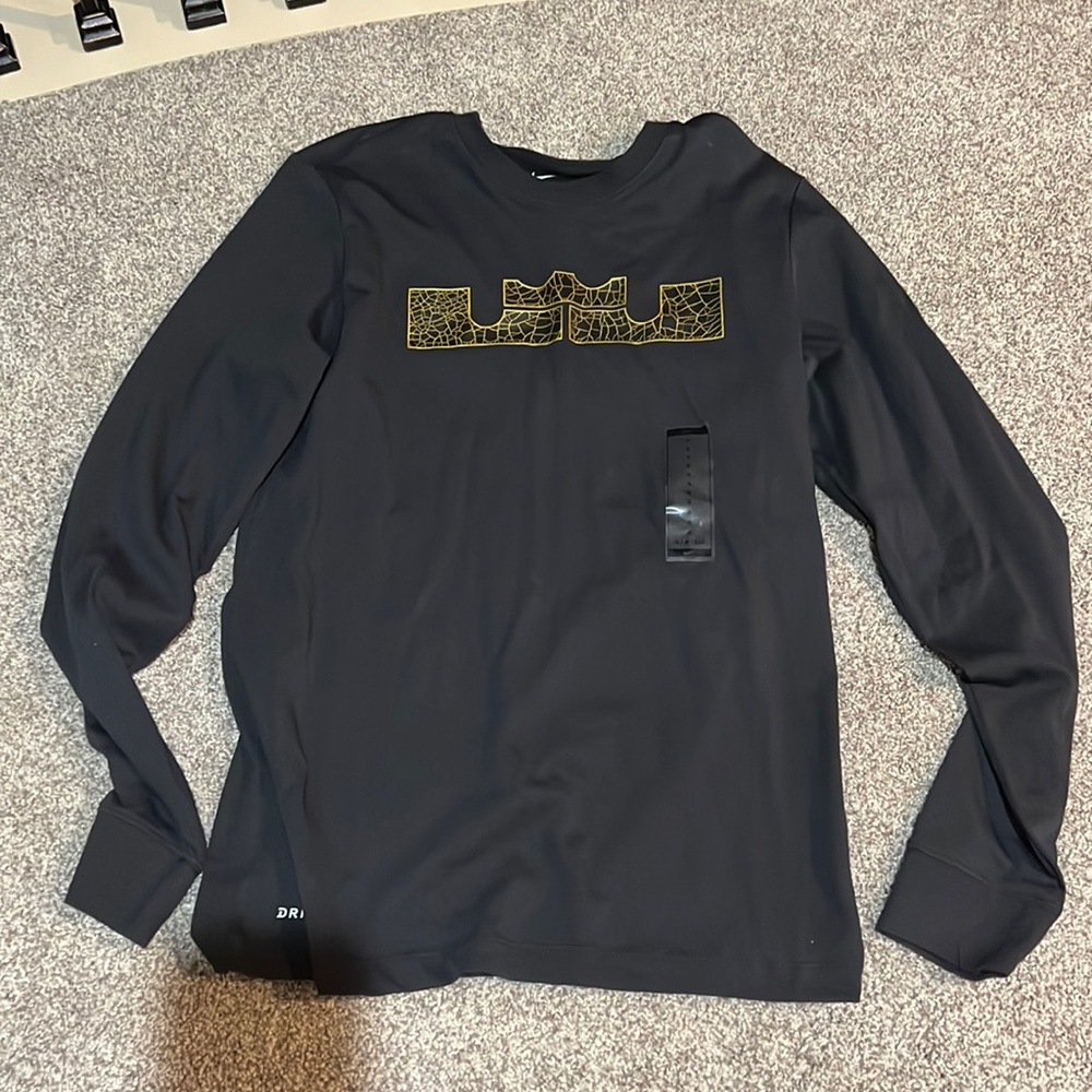 Nike long sleeve tshirt